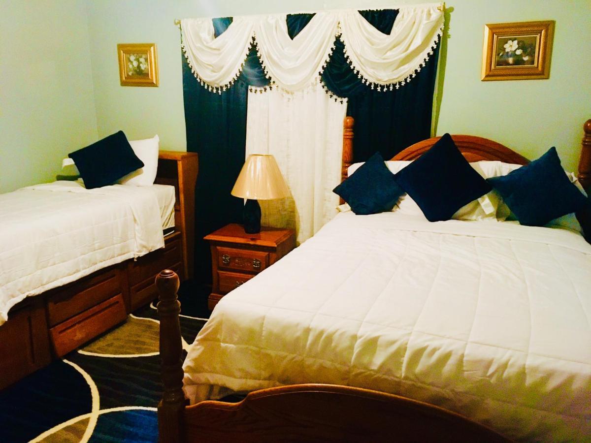 2 Bedroom Sleeps 6 Spacious Luxury Apartment 79 Montgomery Dış mekan fotoğraf