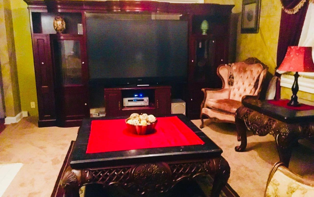 2 Bedroom Sleeps 6 Spacious Luxury Apartment 79 Montgomery Dış mekan fotoğraf